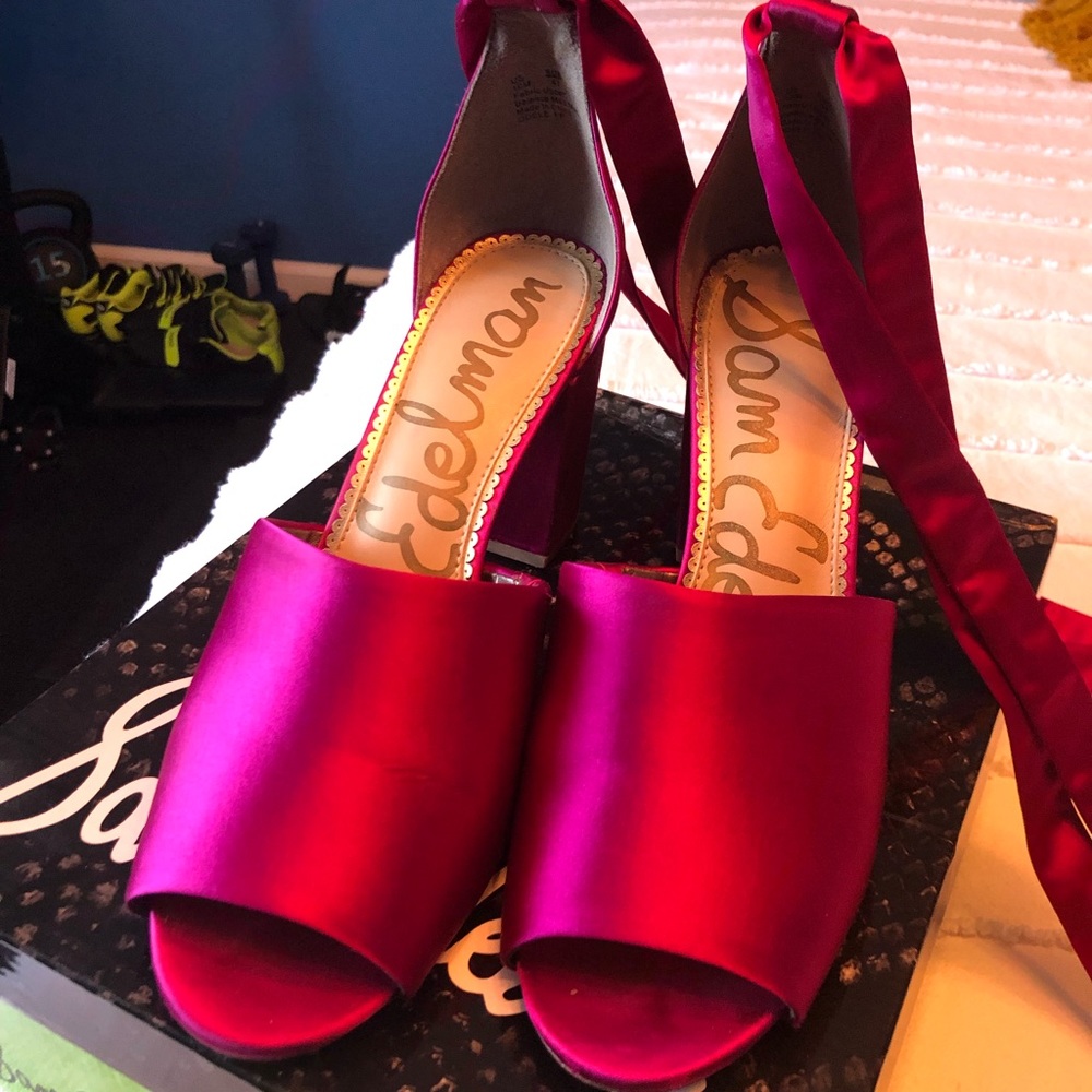 Same Edelman Satin Hels